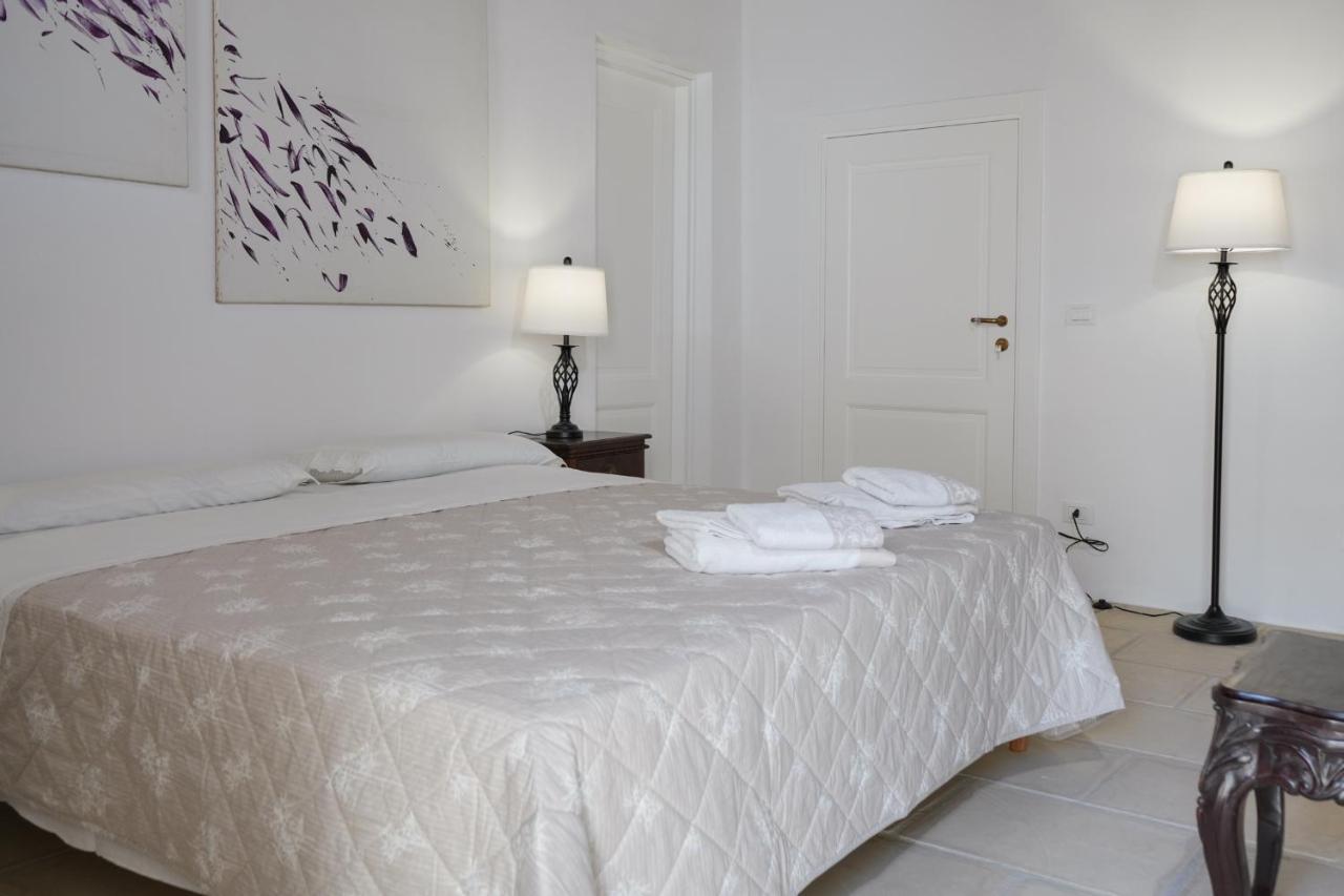 Palazzo Salvatori Hotell Soleto Exteriör bild